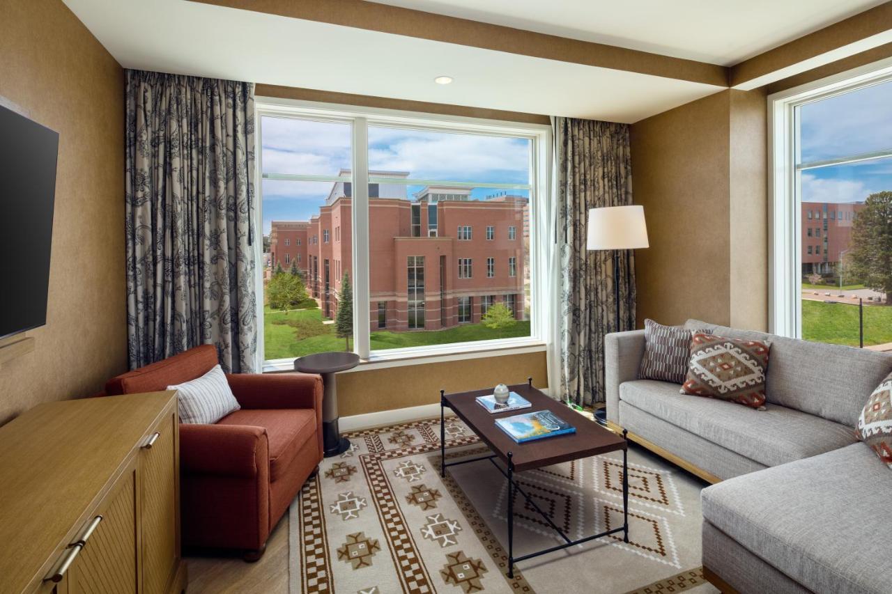 The Benson Hotel & Faculty Club Aurora Extérieur photo